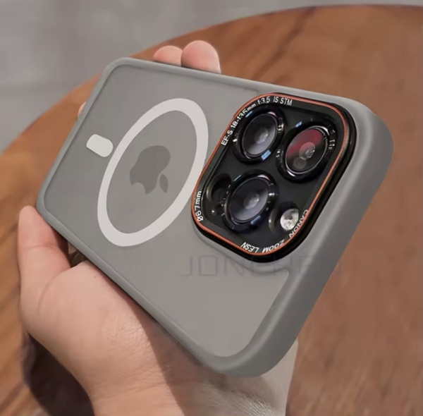 iPhone 16 Pro Матов силиконов твърд кейс MagSafe