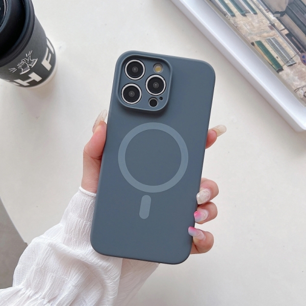 iPhone 16 Pro Силиконов кейс MagSafe
